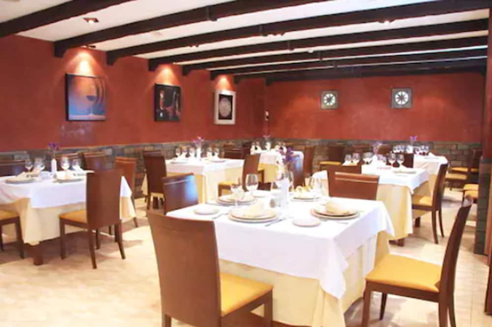 Hotel Lozano Antequera Exterior photo